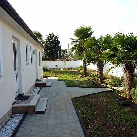 Palme Villa Poreč Exteriör bild